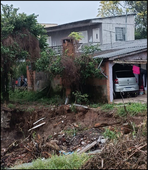 Casa com jardim na frente

Descrição gerada automaticamente