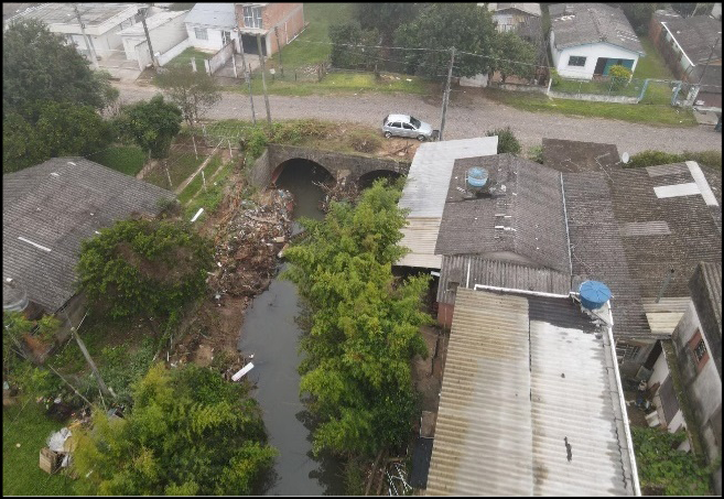 Casa com jardim

Descrição gerada automaticamente