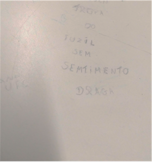 Placa de computador com texto preto sobre fundo branco

Descrição gerada automaticamente com confiança média