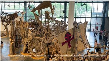 Uma imagem contendo no interior, janela, edifício, mesa

Descrição gerada automaticamente